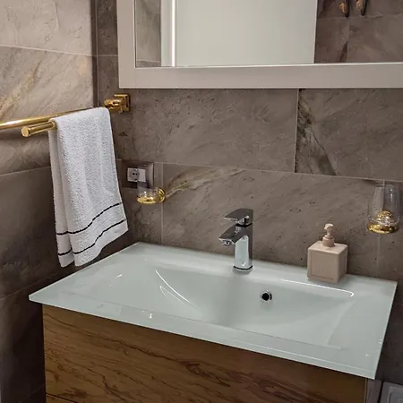 Big Lux Sunset - Incl Parking